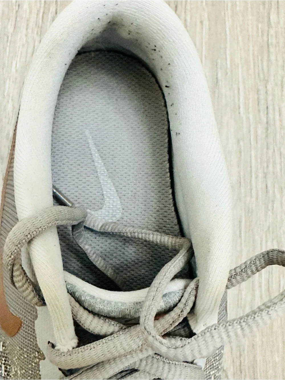 Nike Women's Light Gray and Copper Metallic Knit Sneakers size 6